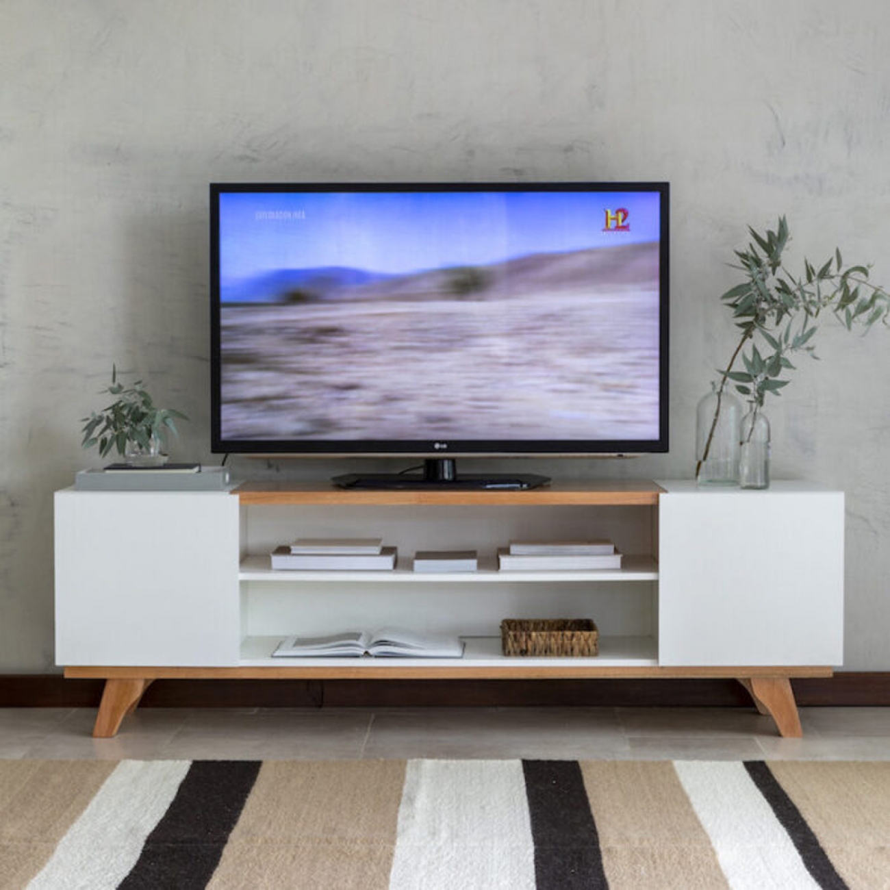 Imagen Rack De Tv Silcar 180x57,5x40 Blanco Eucalipto Laqueado